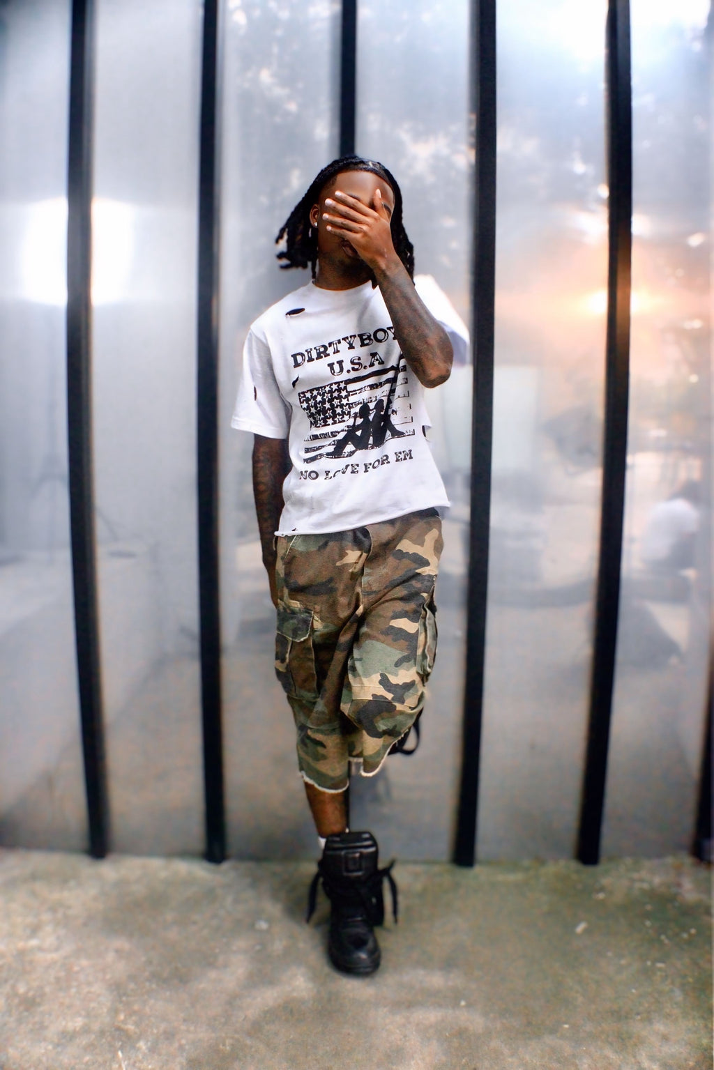 ‘NO LOVE FOR EM’ TEE